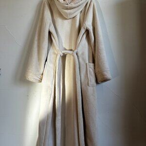 L.L. Bean Women's Wicked Plush Robe (Cream, L)
